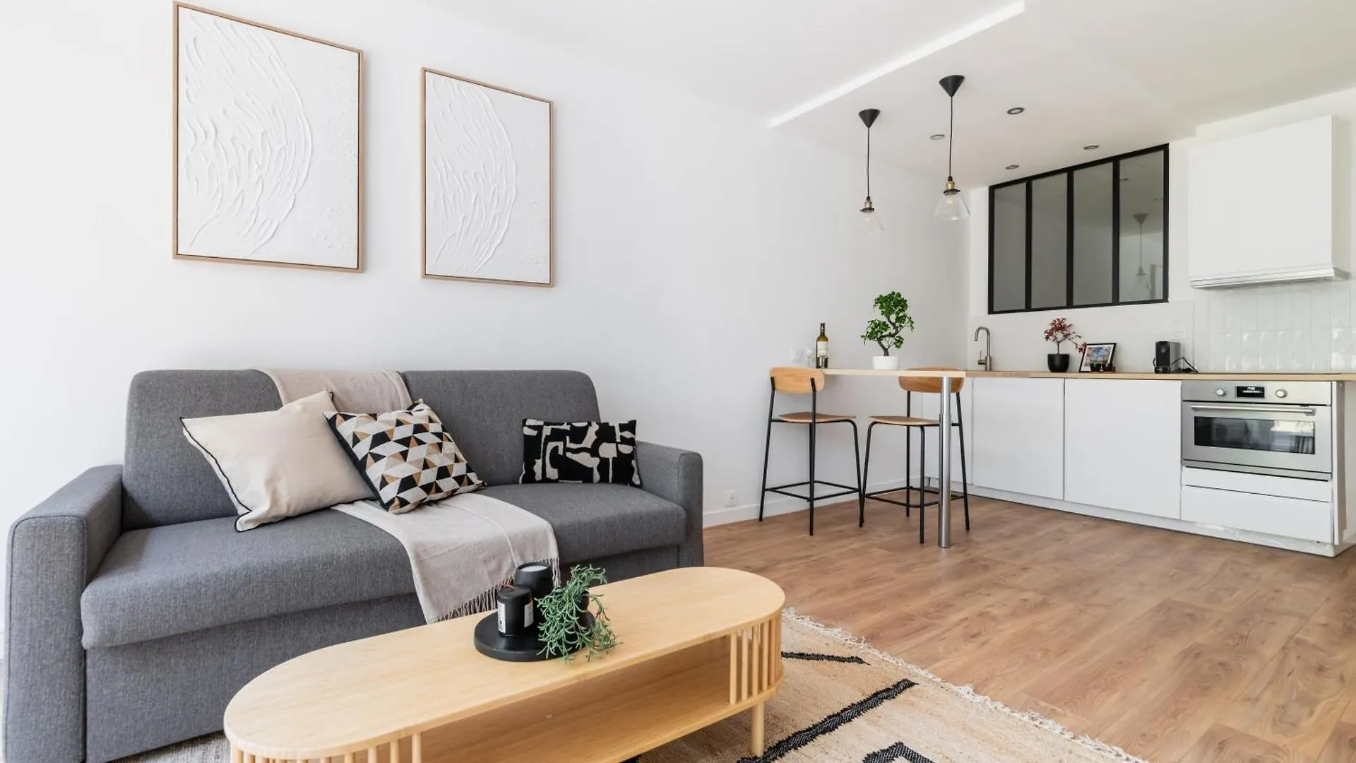 Flat Rue D'Assas Private Garden Apartment Paris